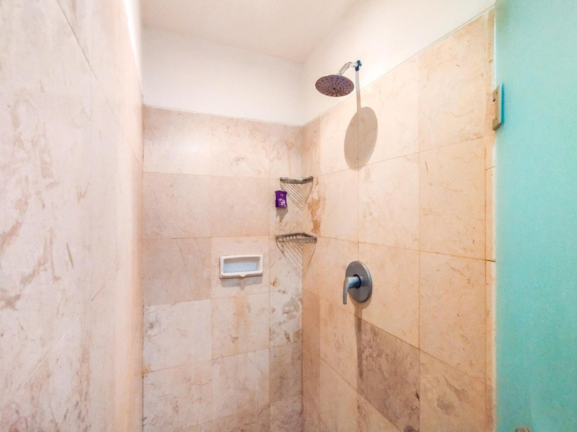Location 1br Without Living Braga Walk By Travelio Apartemen